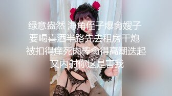 跟哥们3P老婆，前面吃着后面插着，第一次就很享受