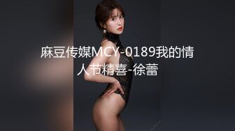 [MP4/ 404M] 吸烟的风骚小女人露脸跟小哥激情啪啪，胸的发财很迷人，让小哥舔逼交大鸡巴，抽着小烟草着逼精彩又刺激