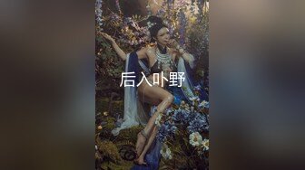 OF大眼萌妹「Yui Peachpie」情趣灰丝托着一对迷人美乳，脖颈戴着狗链全自动骑乘到喷水也不停，双穴中出真是大饱眼福！