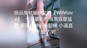 素颜妹子肉肉微胖，童颜巨乳丰满可人，主动展示美粉粉鲍鱼着实诱惑