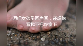 熟女人妻 绿帽男抽着烟喝着茶在旁边看着漂亮老婆跟哥们吃鸡操逼 人家都射了废鸡吧都没有撸硬 这么粉嫩的鲍鱼可惜了