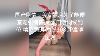 无毛逼极品小姐妹高颜值被两个黑鬼大鸡巴玩弄，全程露脸各种体位爆草蹂躏，揉奶玩逼骚穴和菊花