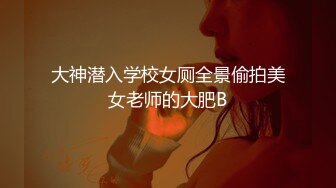 心灵小宝贝，露脸人妻少妇全程露脸床上发骚，跟狼友互动撩骚听指挥，慢慢展示揉奶玩逼，特写展示淫水多多